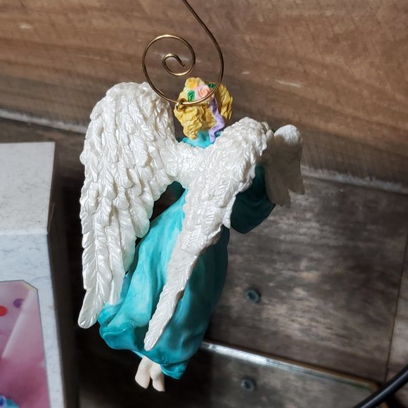 1999 HallMark Keepsake Ornament Inspirational Angel - Picture 6 of 10